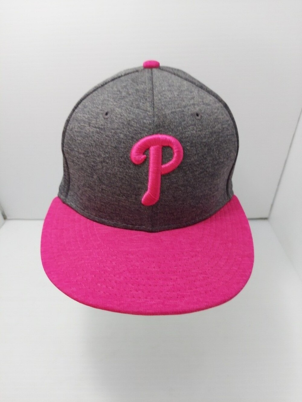Philadelphia phillies New Era 59fifty Fitted 7 Gray and Hot Pink Baseball Cap